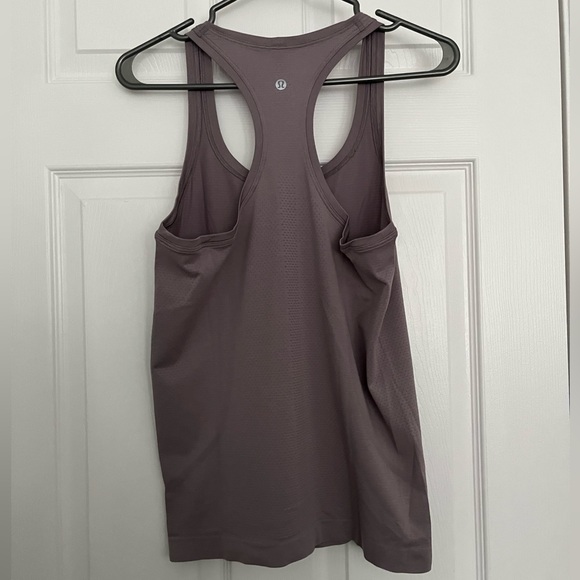 Purple Lululemon tank top size 6 - Picture 2 of 3